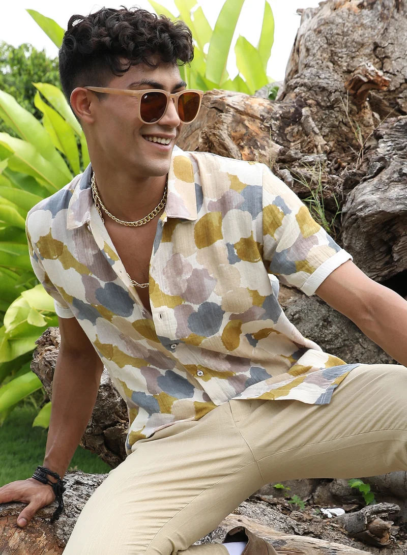 كامبوس سوترا Men's Multicolour Abstract Print Shirt For Casual Wear | Spread Collar | Short Sleeve | Button Closure | Cotton Double Cloth Shirts Crafted With Comfort Fit For Everyday Wear